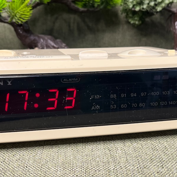 Vintage Sony Digimatic Clock Radio Model ICF C3W - Vintage Alarm Clock, Electronics Retro, 80s Clock Radio Sony AM/FM Clock Radio Decoration