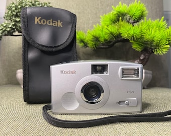 Kodak KB 22 Point And Shot 35 mm Film Camera with Case and Wrist Strap. Working Condition, Lomography, Vintage Camera, Retro , 90's