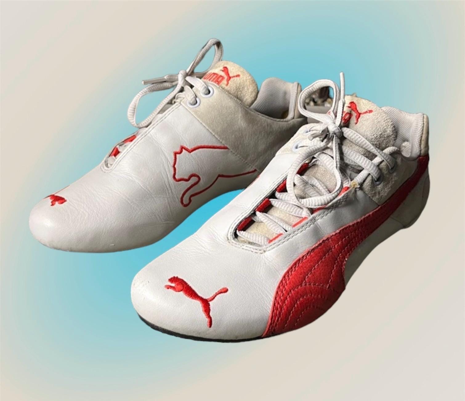 2000's Vintage Puma Red and White Sneakers Size US6 , EU 38 2000's Vintage Puma Red and White Sneakers Size US6 , EU 38