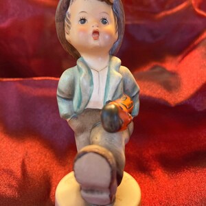 Hummel Happy Traveler #109