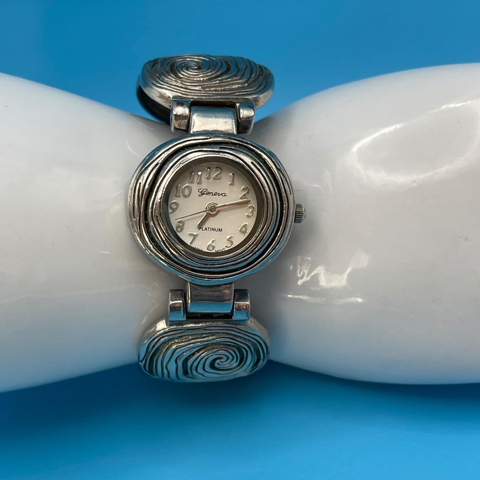 Geneva Cuff Watch - Etsy Canada display picture 1