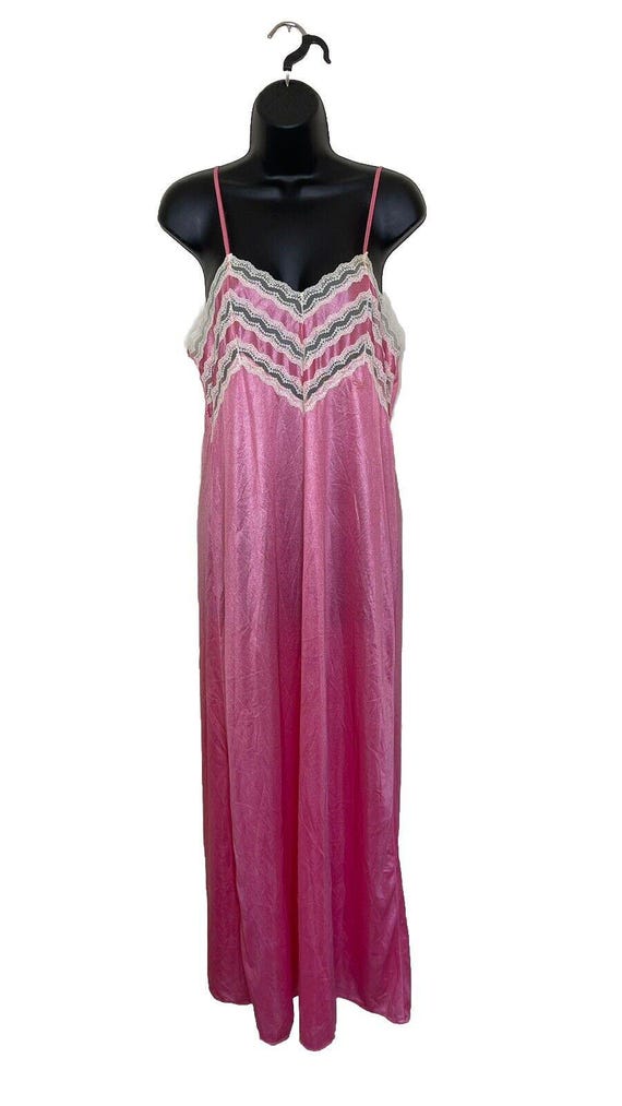 chinese dress ladies Hire Diane von Furstenberg – Girl Meets Dress