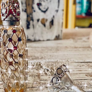 Antyczny srebrny flakon na perfumy z kryształkami w kształcie klatki, miniaturowy flakon na perfumy z lejkiem w stylu vintage ze srebra próby 925.