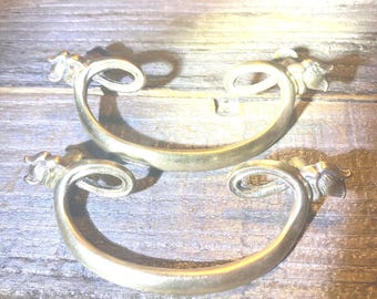 Vintage RARE original  heavy gorgeous brass knot flower pulls