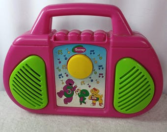 Vintage Barney Musical Boombox Radio Spielzeug 1999 Hasbro Lyons Interaktiver Spieler