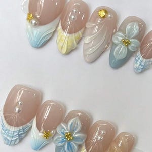 Tropical Flower Nails / 3D Pink Flower Design with Seashells / Handmade Acrylic Nails with Pearl and Gold Accents / Summer Vacation Nails