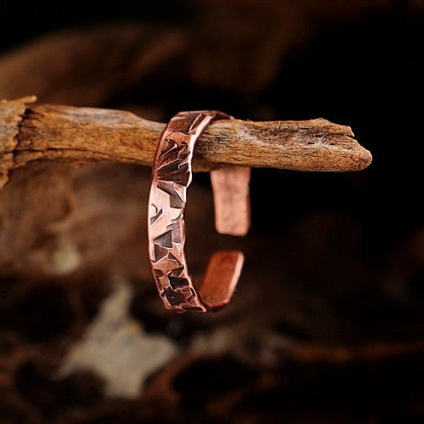 Adjustable copper ring, rustic masculine Viking style for man and woman. Hand made, unique jewelry. Anniversary unisex gift idea men