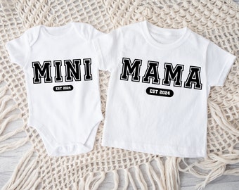 Mamá Mini Est. 2024, Letras universitarias SVG PNG (Descarga digital)