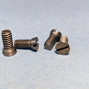 Juego de 4x 1/4-20 x 5/8 acero liso Columbian Craftsman Vise Tornillos de mordaza Retenedor de mordaza ranura cabeza plana
