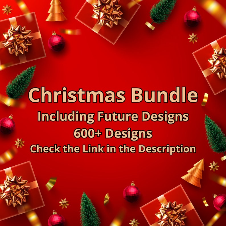 Puede incluir: Un fondo rojo con adornos navide&ntilde;os dorados y rojos, cajas de regalo con lazos dorados y &aacute;rboles de Navidad verdes. El texto "Christmas Bundle Including Future Designs 600+ Designs Check the Link in the Description" est&aacute; en el centro de la imagen.