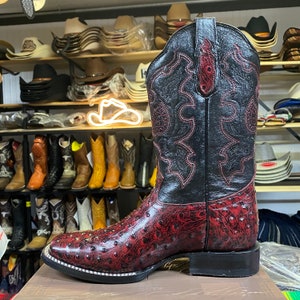 Ostrich Leather Square Toe Boots. Men’s Western Cowboy Boots. Bota De Hombre Con Piel Avestruz. Bota Vaquera De Punta Cuadrada.