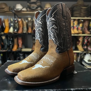 Men’s Brown Suede Cowboy Boots. Western Cowboy Boots for Men. Square Toe Rodeo Boots. Brown Leather Western Boots. Botas De Piel Gamuza.