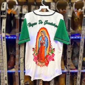 Camisa unisex Virgen de Guadalupe. Camisa unisex con botones de Nuestra Señora de Guadalupe. Camisa Virgen De Guadalupe Hombre y Mujer. Camisa Virgen María