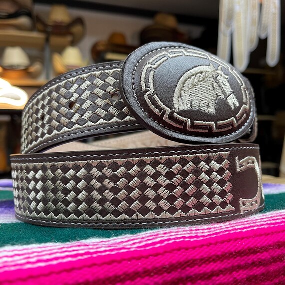 Mexican Western Belts. Men display picture 1