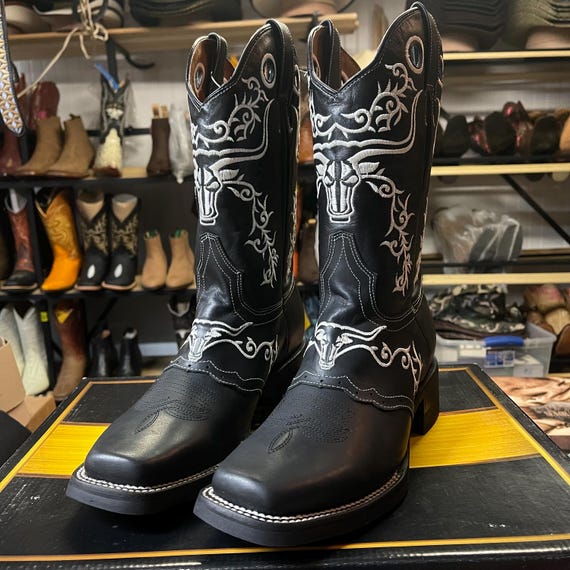 Men\'s Black Embroidered Cowboy Boots A4549 - MEN main image 4