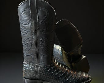 Men’s BLACK PYTHON SNAKE Skin Boots. Blue Scales Python Boots for Men. Men’s Square Toe Cowboy Boots. Bota Vaquero Piel Pitón De Víbora.