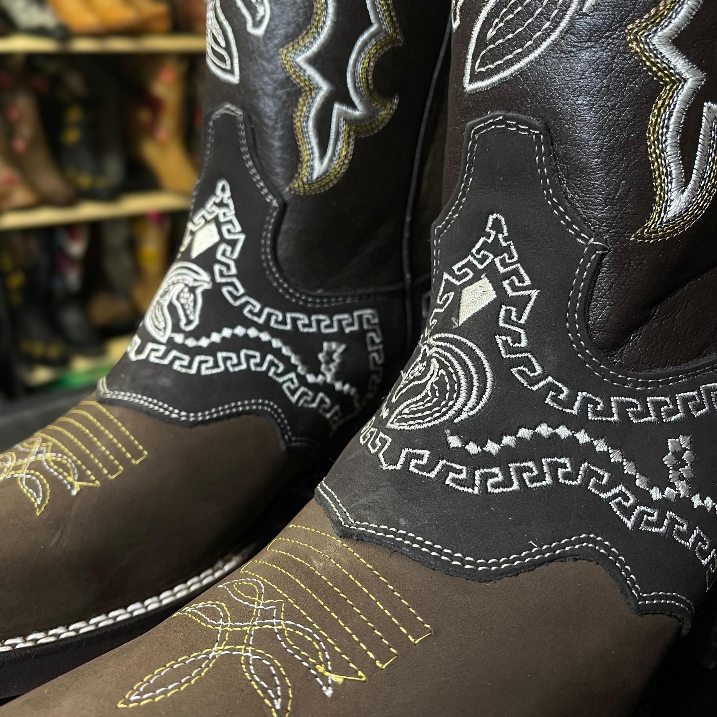 BOTAS 8 SEGUNDOS MENS SIZE 8 WESTERN COWBOY BLACK GOLD EMBROIDERED GRAPHIC BOOT Arracada Jerezana Embroidered Western Boots (Cincelada  main image 4