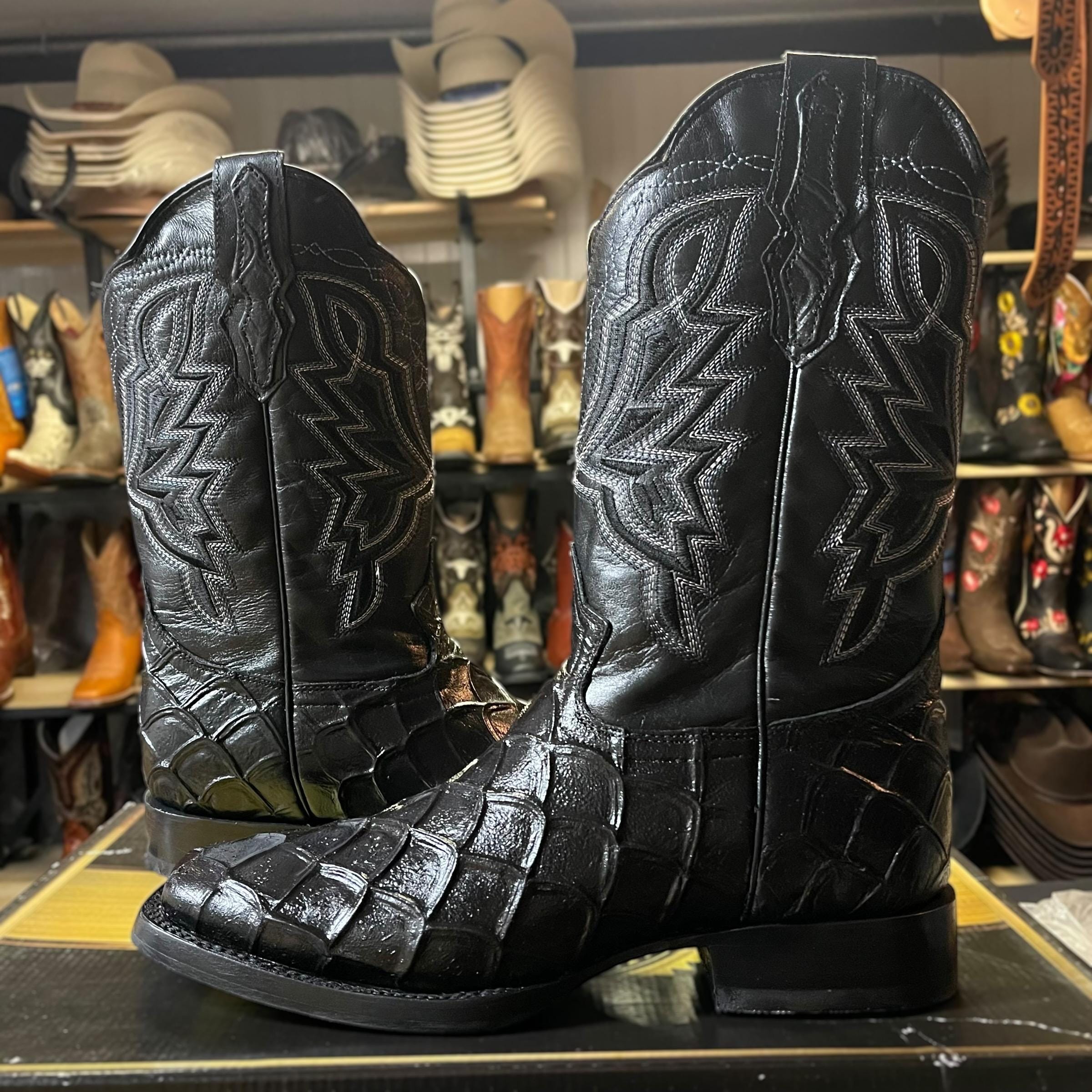 ALL-BLACK Pirarucu Skin Boots. Men display picture 3