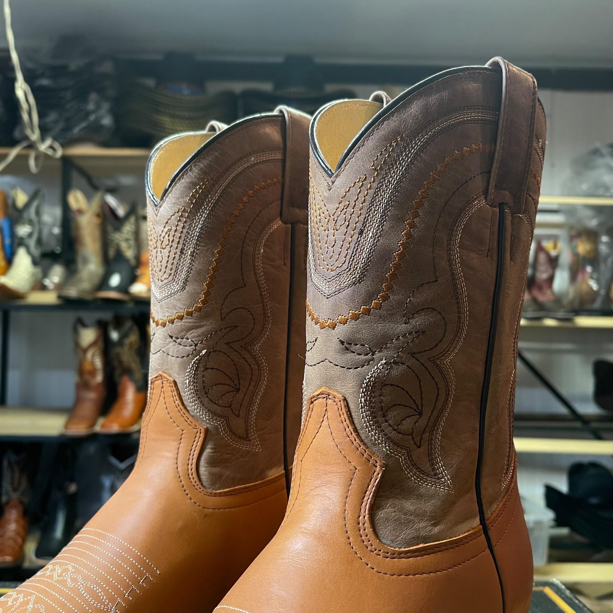 Light-brown Cowboy Boots. Men display picture 2