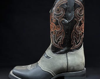 Paraboot Vintage Leather Boots Sizes 41/42 Ankle Boots Paraboot Vintage Leather Boots Sizes 41/42 Ankle Boots