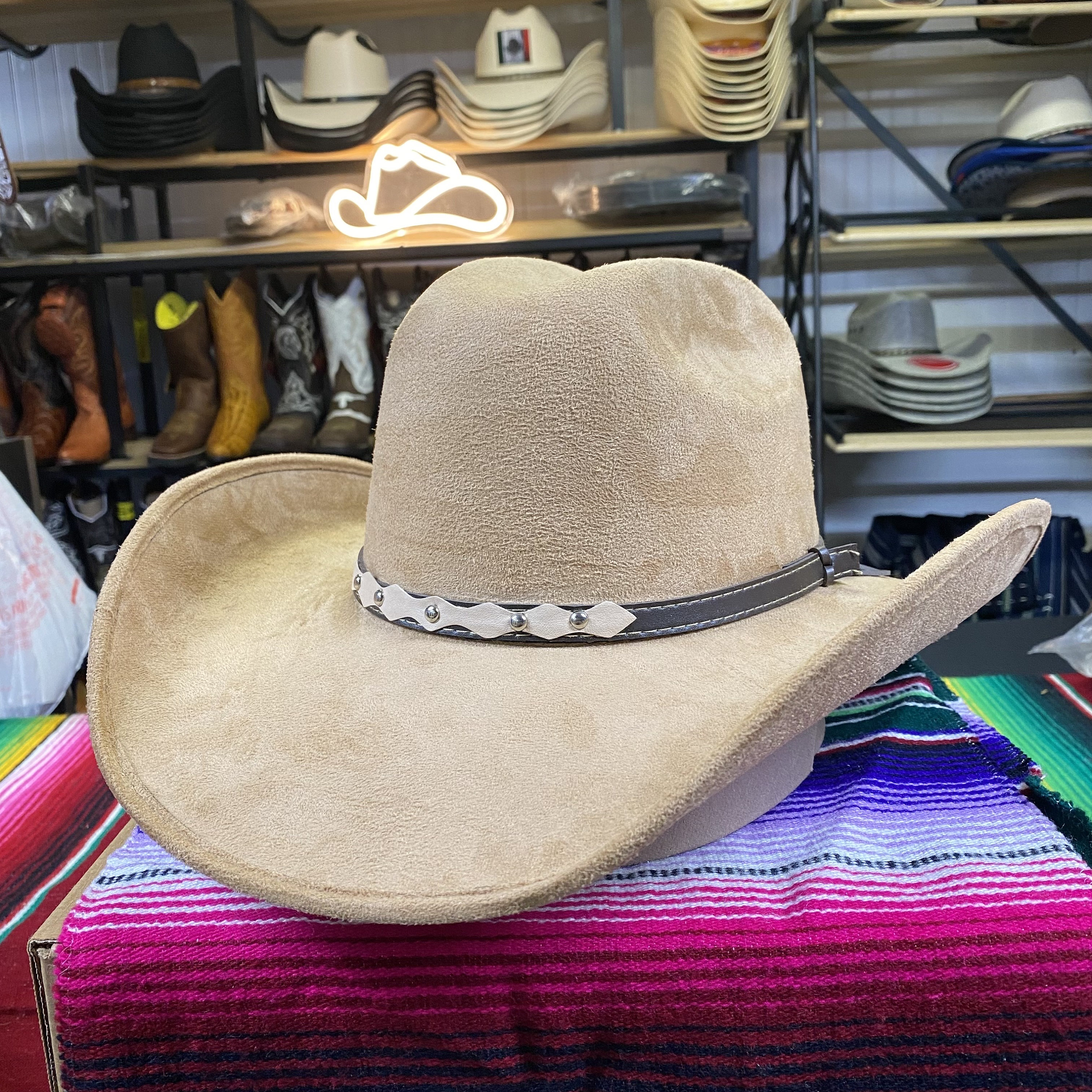 2947 Beige Cowboy Hat For Women And Men - Shapeable Wide Brim In Suede Shyanne Women main image 2