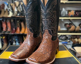 Brown Python Snake Skin Boots. Men’s Western Cowboy Boots. Snake Skin Leather Square Toe Boots. Bota Vaquero De Piel Víbora Pitón.