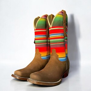 Serape Cowgirl Stiefel für Damen. Braune Lederne Stiefel für Frau. Square Toe Western Cowgirl Stiefel. Botas Vaqueras De Mujer Color Cafe.