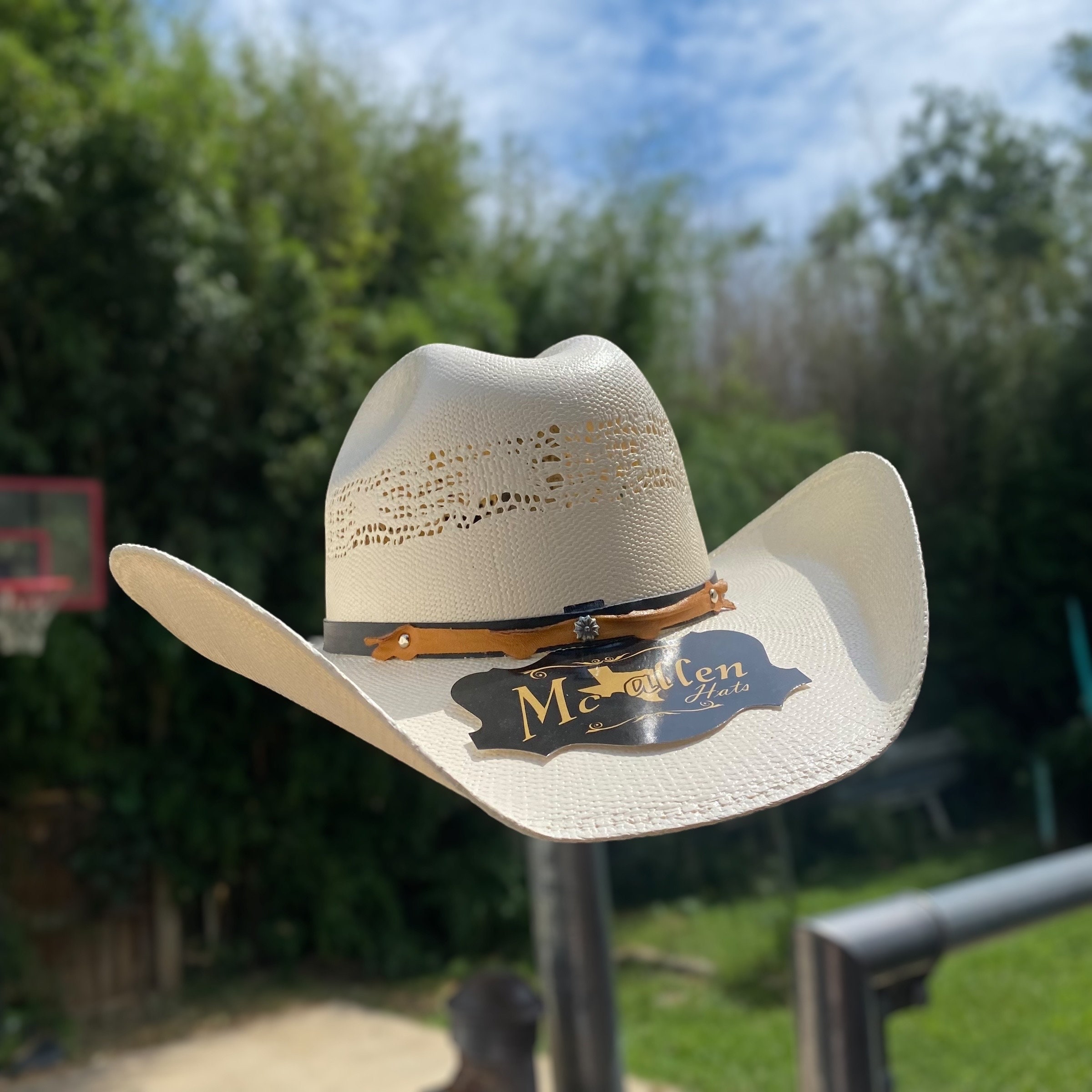 Mens white straw cowboy hat on sale
