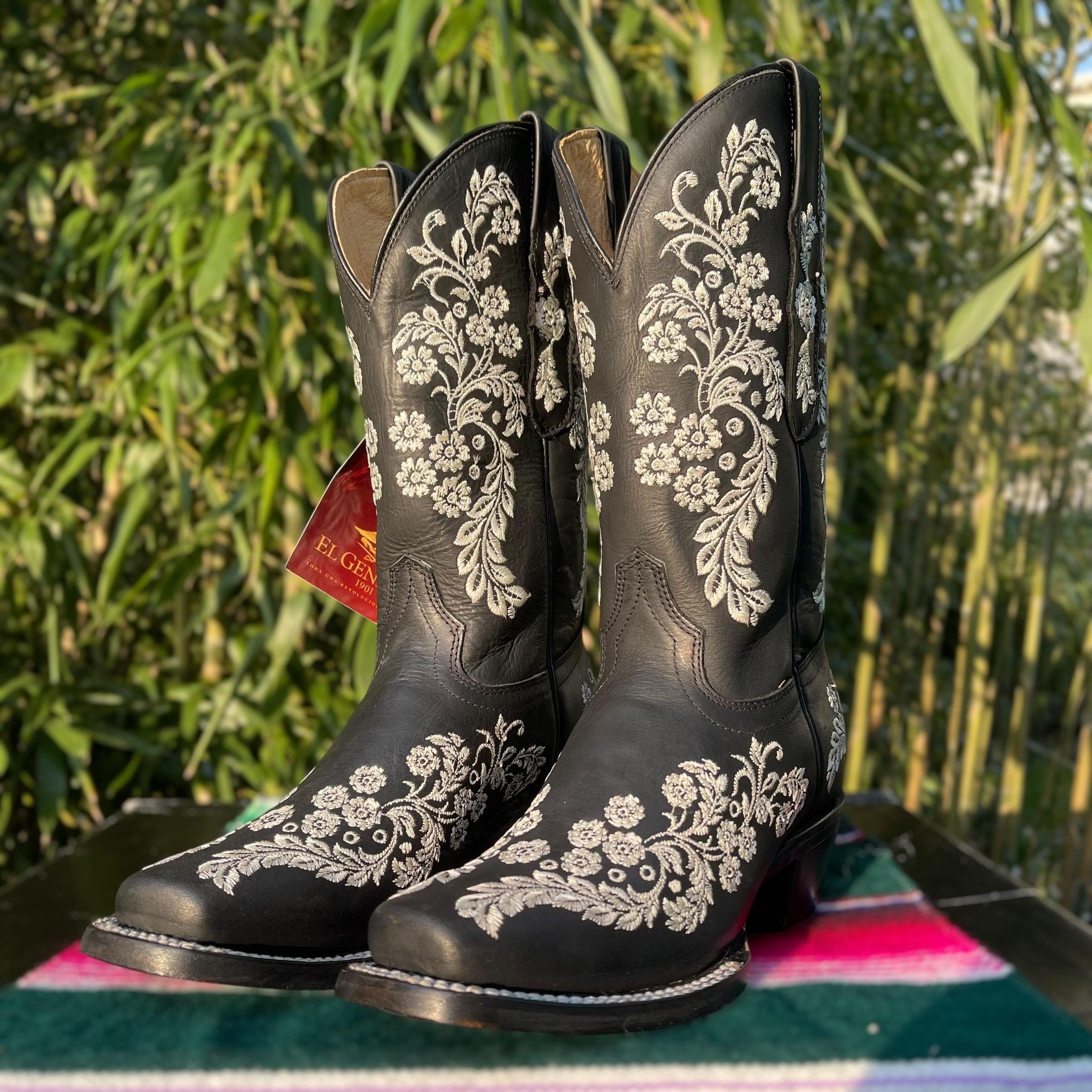 Flower Embroidered Cowgirl Boots. Black Woman's Western Boots