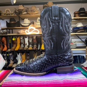 Men’s Piracucu Fish Skin Boots. Square Toe Cowboy Boots for Men. Western Rodeo Boots for Men. Fish Leather Cowboy Boots. Bota De Pescado.