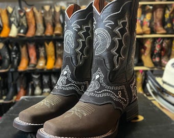 Men’s Embroidered Horse Boots. Men’s Western Cowboy Boots. Rodeo Cowboy Boot for Men. Square Toe Cowboy Boot. Bota Vaquera De Hombre.
