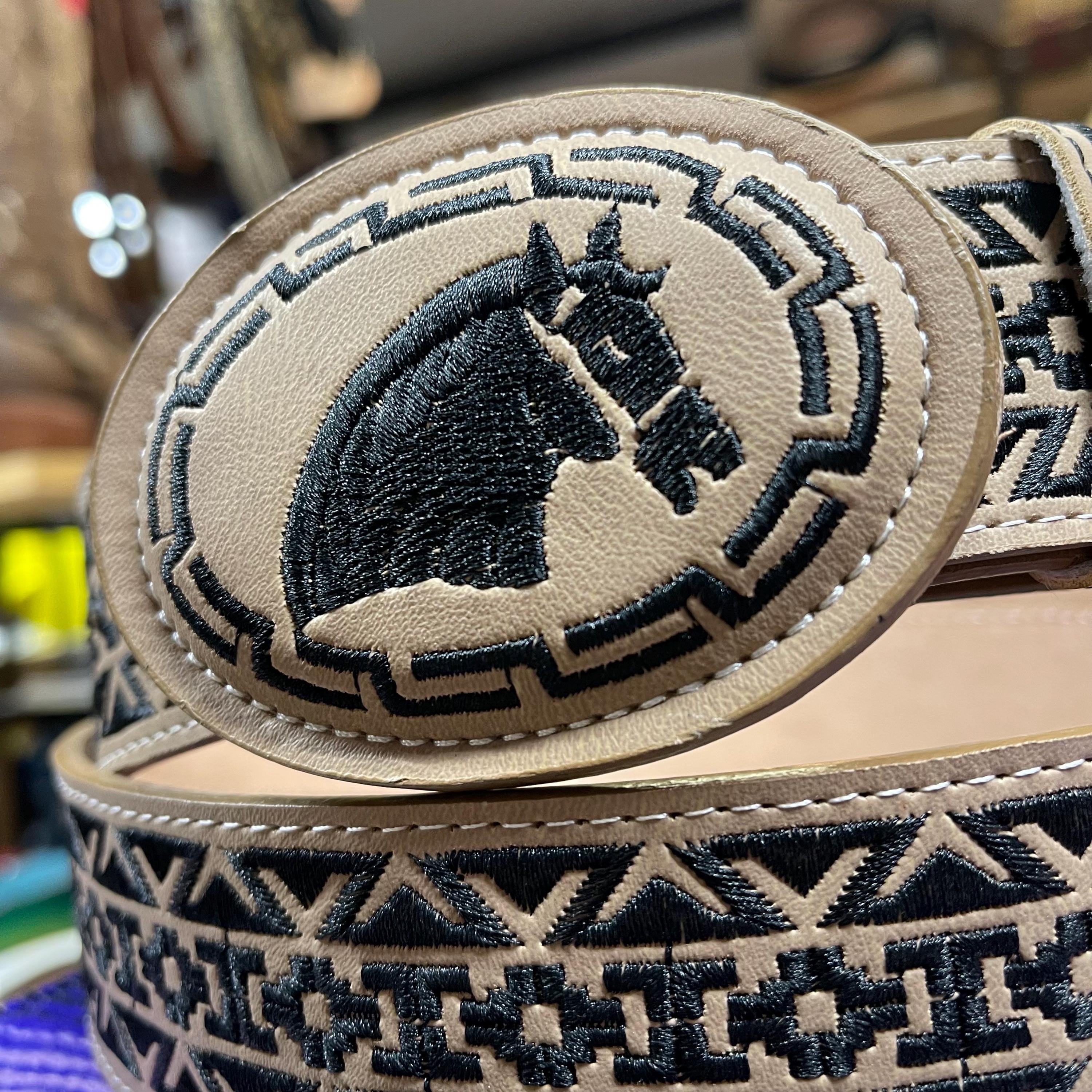 Ceinture Western Brodée Main - Piteado - Taille 42 - Cuir Noir - Mexique