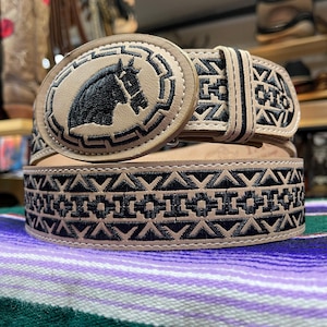 Horse Embroidered Cowboy Belt. Western Leather Belt. Mexican Charro Vaquero Belt. Cinto Vaquero Piteado De Hombre. Cinto Bordado.