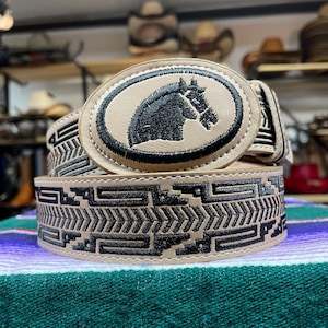 Mexican Made Horse Embrodiered Belt. Men’s Cowboy Embroidered Belt. Men’s Full Leather Mexican Belt. Cinto Piteado Bordado Estilo Charro.