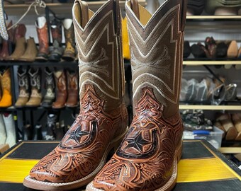 VINTAGE LUCCHESE 2000 Men’s Two Tone Cowboy Western Boots 10 Black Tan Leather Vintage Lucchese 2000 Two-Tone Leather Western Cowboy Boots  main image 4