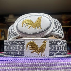Rooster 2 Tone Embroidery Belt. Mexican Embroidered Leather Belt. Men’s Western Cowboy Belt. Mexican Vaquero Belt. Cinto De Gallo Bordado.