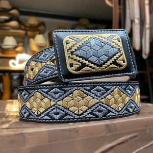 CINTO CHARRO BORDADO. MENS WESTERN BELT. VAQUERO LEATHER BELT PITIADO STYLE BELT
