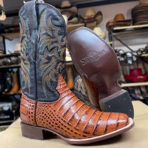 Men’s Alligator Skin Cowboy Boots. Belly Caiman Skin Boots. Western Cowboy Boots for Men. Botas De Piel Caimán. Botas Vaqueras De Hombre.
