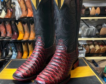 RED PYTHON SNAKE Skin Boots. Men’s Square Toe Cowboy Boots. Black Leather Western Boots. Bota Vaquero De Piel Piton Víbora Punta Cuadrada.