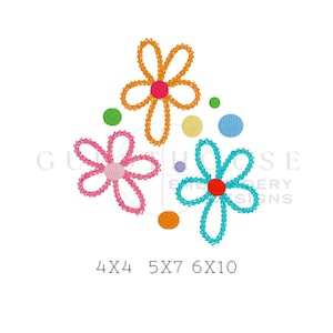 Pode incluir: Três flores bordadas coloridas com um círculo de pontos coloridos ao redor. As flores são rosa, laranja e azul. Os pontos são verdes, amarelos, azuis e laranja. O texto "4X4 5X7 6X10" está abaixo das flores.