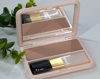 RARE NEWMarilyn Miglin Hampton Sheer Pressed Blush 18118 Make Up Compact Purse