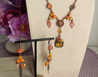 Vintage Floral Jewelry Set: Gold Tone Necklace & Enamel Earrings