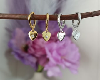 Pendientes de aro con forma de corazón de plata de ley: circonitas cúbicas, hipoalergénicos.