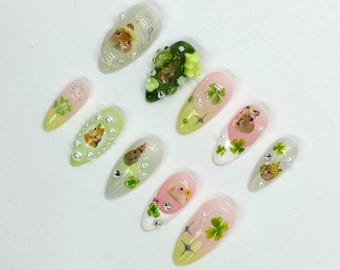 Juego de uñas a presión personalizado / Lucky Bunny Bliss: verde pastel, tréboles y amuletos 3D