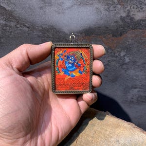 手描き不動明王タンカ ペンダント: チベット仏教のお守り - Etsy 日本