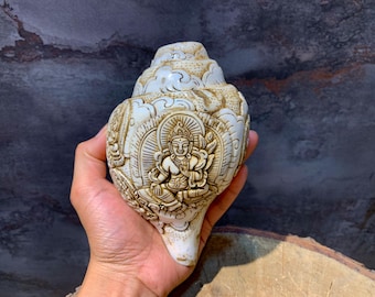 17cm fine hand carved five green tara on natural conch shell. green tara carving. Dungkar. for shrine. one of 8 auspicious symbol. conch