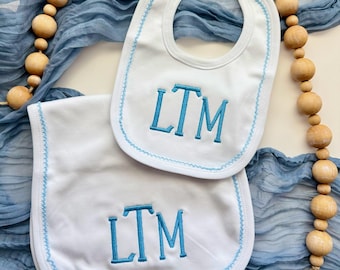 Set klassieke schoenen en muts als cadeau voor baby