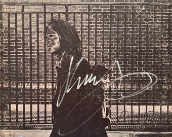 Pochette du LP « After The Gold Rush » dédicacée par Neil Young (COA)