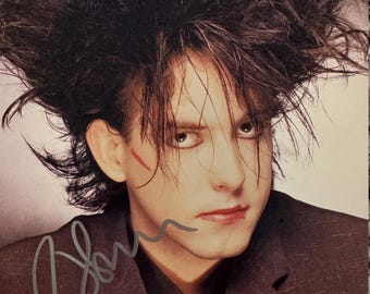 Photo couleur originale autographiée de Robert Smith, format 8 x 10 pouces (certificat d'authenticité inclus)