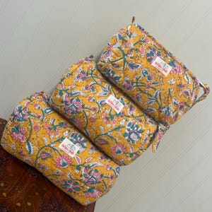 Set of 3 Quilted Makeup Bags|Travel Toiletry Bags| Bridesmaid Gifts|Gifts for Her|Women’s Travel Bags|Kosmetiktasche|Wedding Favors